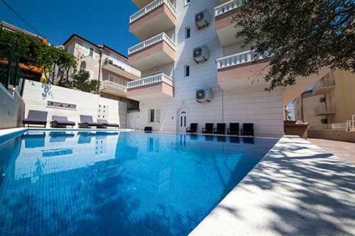 Makarska Kroatien-Ferienwohnung mit Pool - Villa Ivka A1