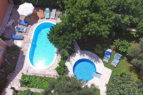 Makarska feriehus med basseng, Villa Art